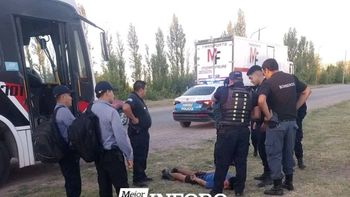 El pasajero que protagonizó una reacción violenta en el Koko. Foto gentileza InForo.
