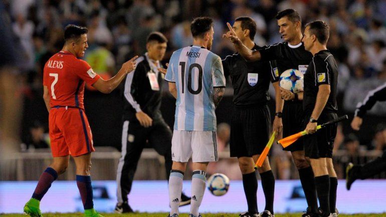 A Messi lo echaron de oficio contra Chile por eliminatorias.