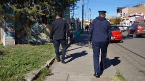 El ataque se registró en el horario de ingreso y salida del establecimiento escolar. Foto: Gentileza. | LMCipolletti.com El ataque se registró en el horario de ingreso y salida del establecimiento escolar. Foto: Gentileza.