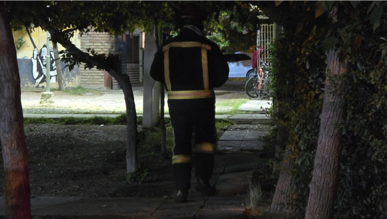 Ataque con bomba molotov a una casa en la noche del martes