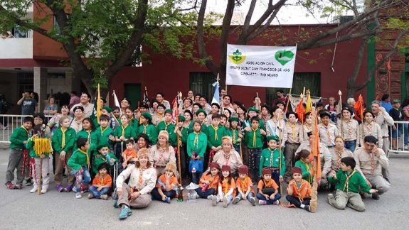 Scout cipoleños se pusieron la camiseta de la solidaridad