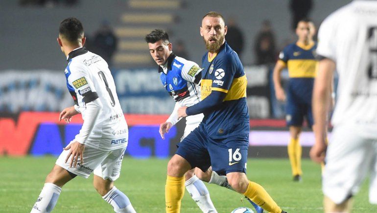 El gol de De Rossi no fue suficiente y Boca cayó por penales ante Almagro