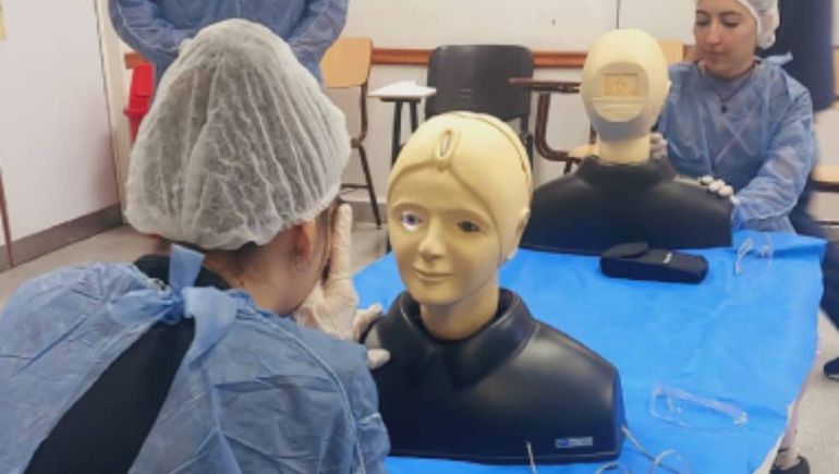 Prácticas de estudiantes de Medicina.