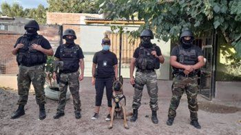 allanaron una casa en fernandez oro y secuestraron marihuana